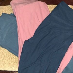 3 pairs of Lularoe leggings !